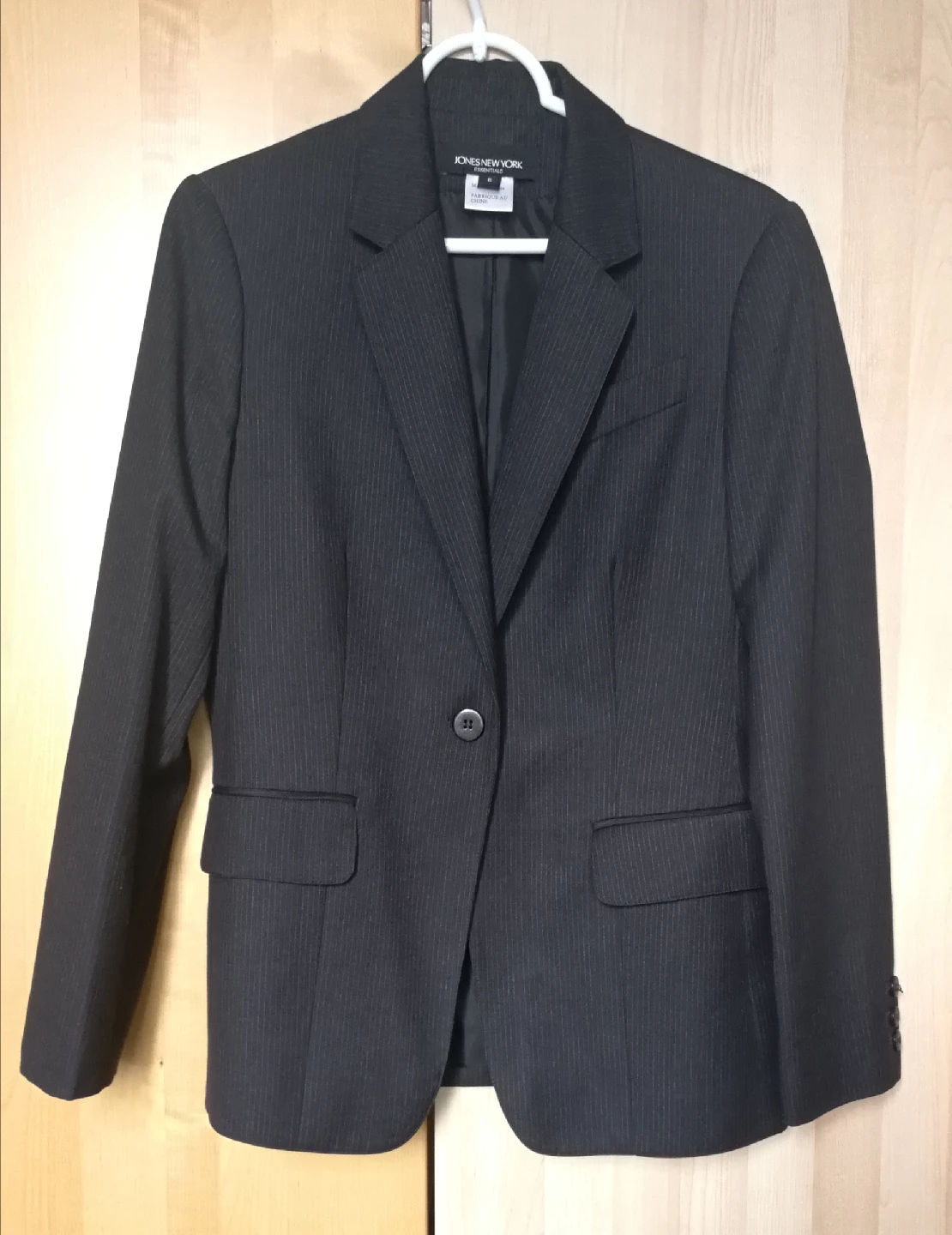 Jones New York Essentials Blazer - Size 6 - photo 2