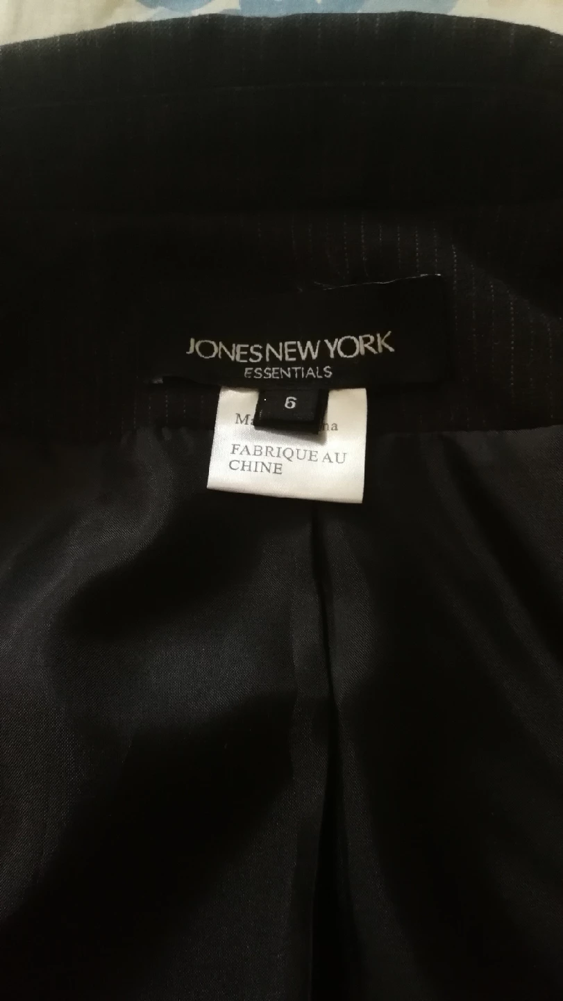 Jones New York Essentials Blazer - Size 6 - photo 5
