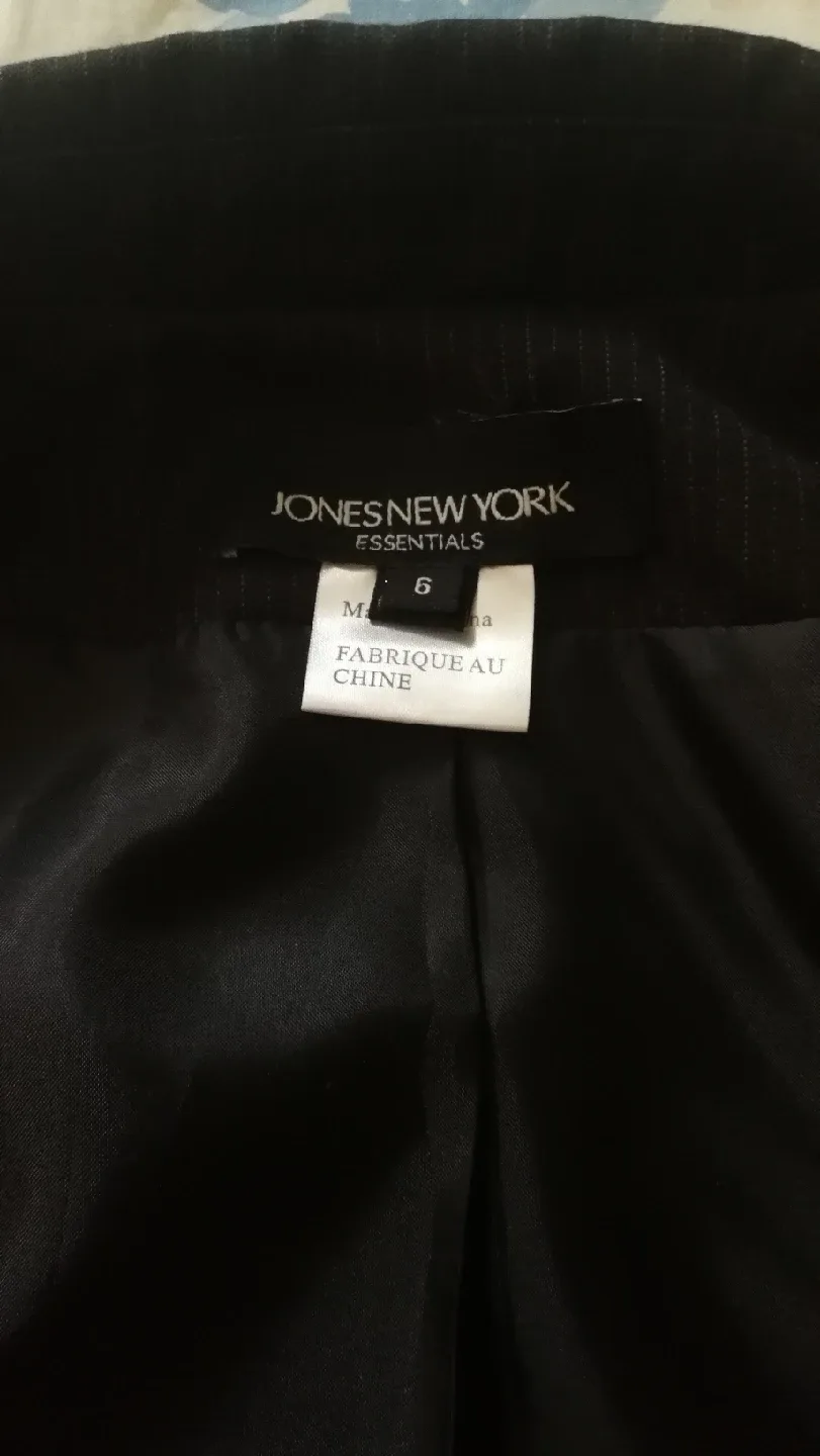 Jones New York Essentials Blazer - Size 6 image indicator(5)