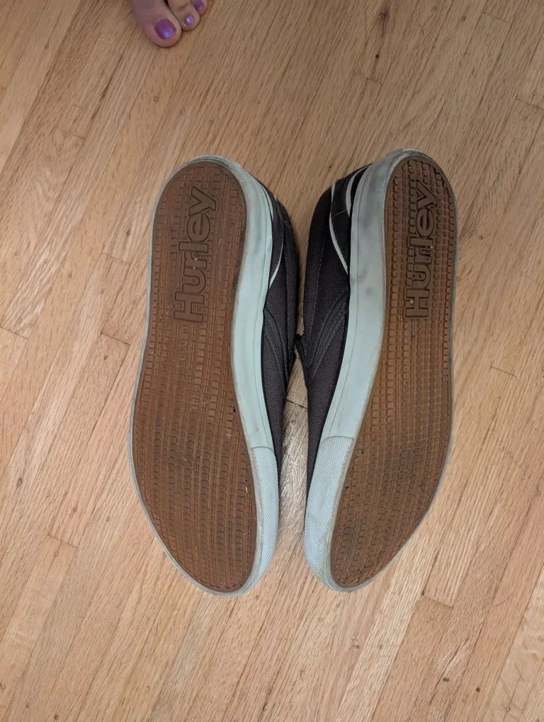 Hurley Slip-On Shoes, Size 11 image indicator(4)