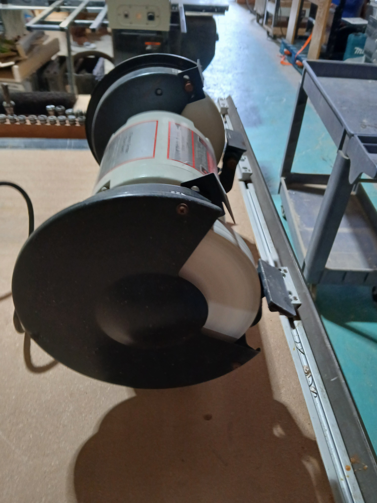 8" Bench Grinder Slow-Speed - photo 2