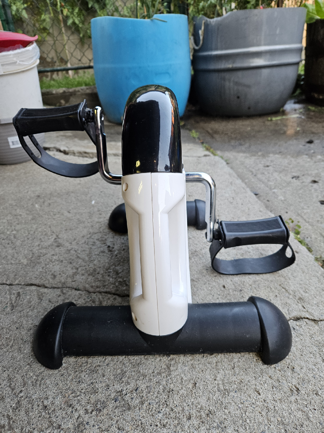 TODO Under Desk Bike Pedal Exerciser - photo 3