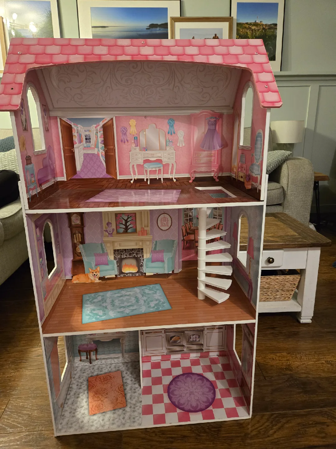 Barbie Dollhouse with Furniture & Barbies image indicator(2)