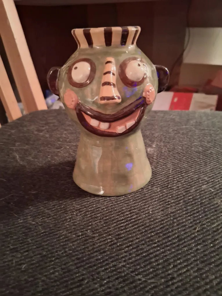 Unique Handmade Face Vase thumbnail