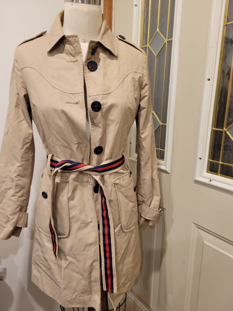 Tommy Hilfiger Size Small Rain Coat