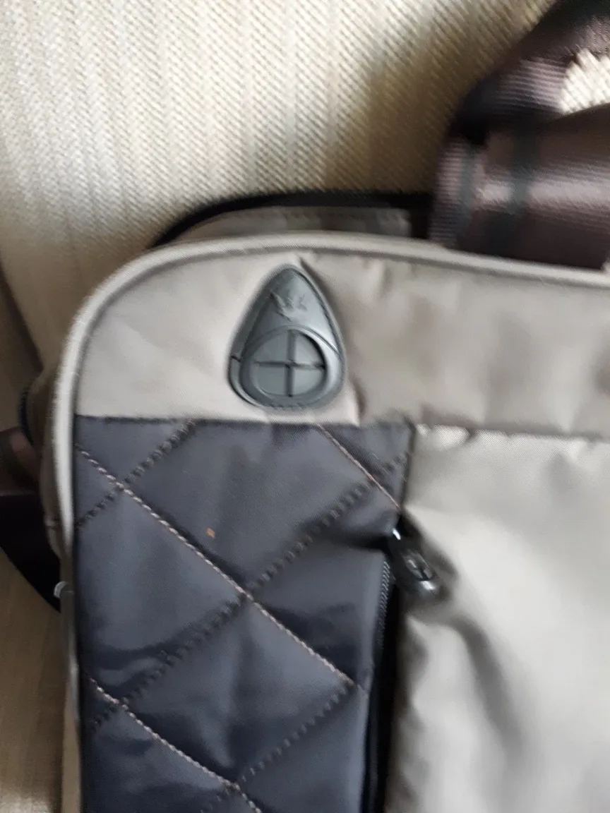 QKG Laptop Bag - Grey & Black image indicator(6)