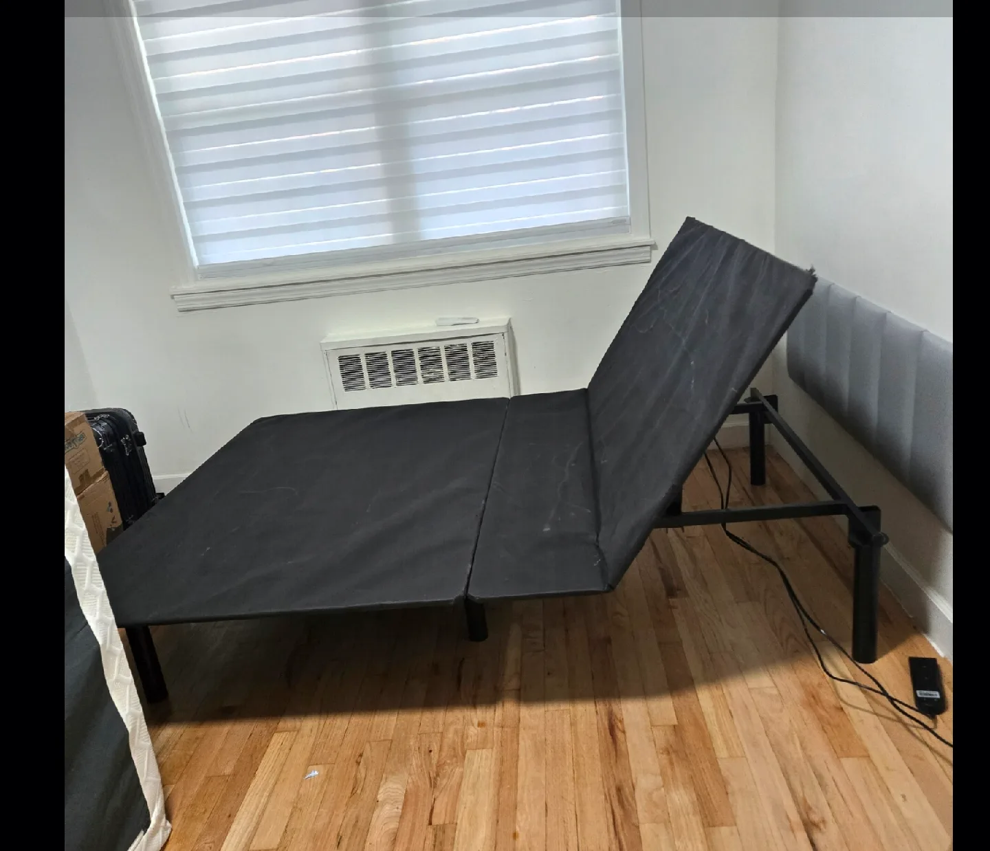 Adjustable Bed Frame - Black motorized with remote image indicator(2)