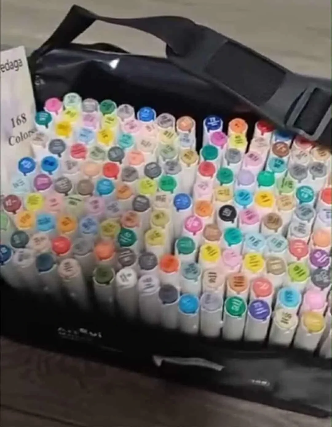 Chen Rui Art Markers - 168 Colours thumbnail