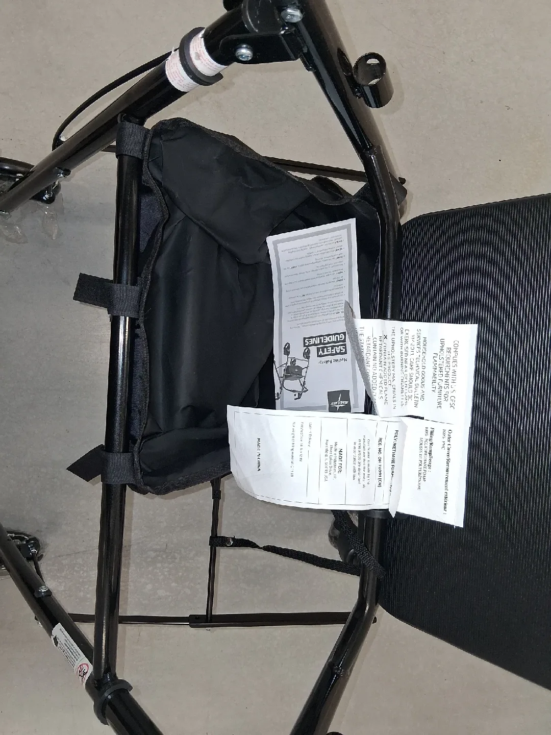 Black Walker Rollator with Seat image indicator(5)