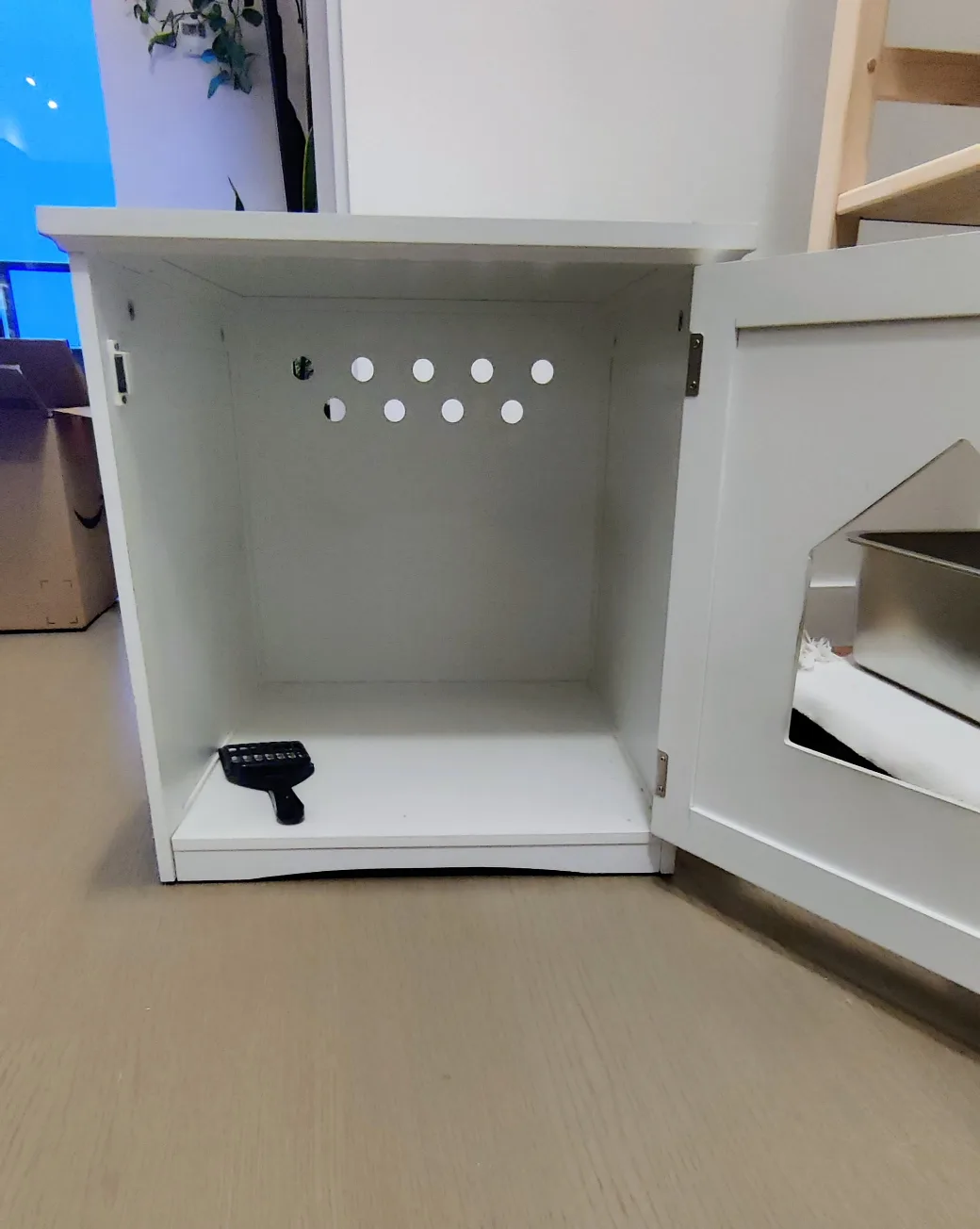 Trixie Litter Box Enclosure - white image indicator(8)