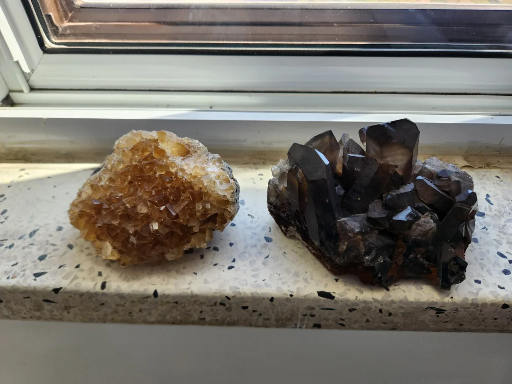 Two Mineral Stone Clusters image indicator(5)