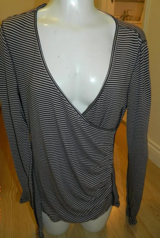 Lululemon sunset salutation Striped Wrap Long Sleeve Top..size 8 thumbnail