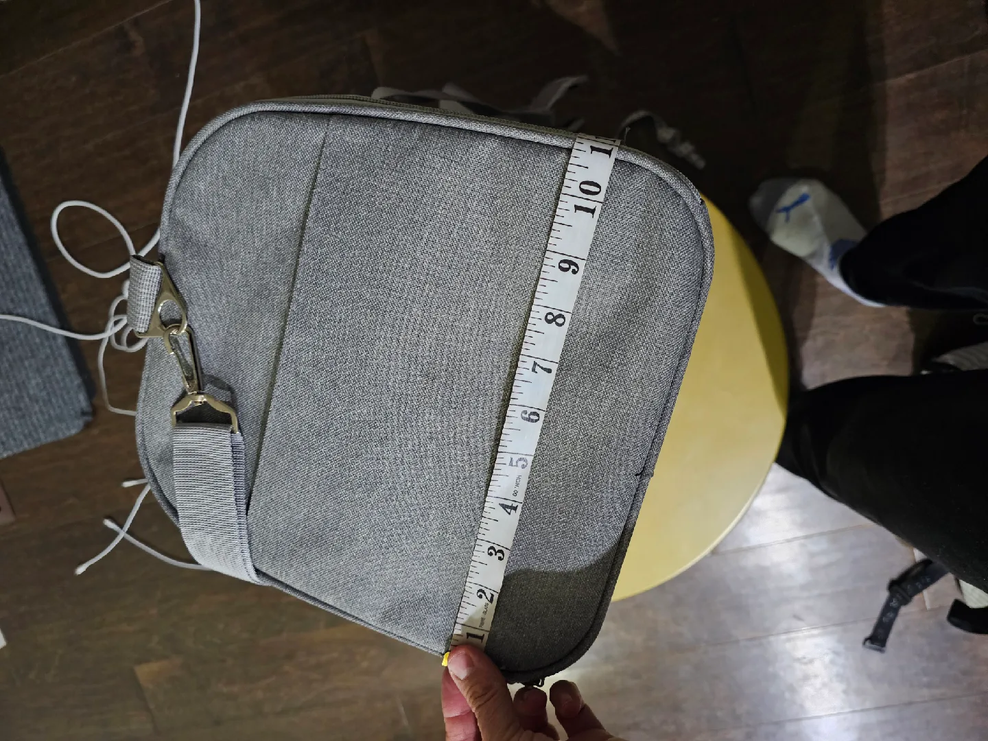 Grey Pet Carrier (New never used) image indicator(7)