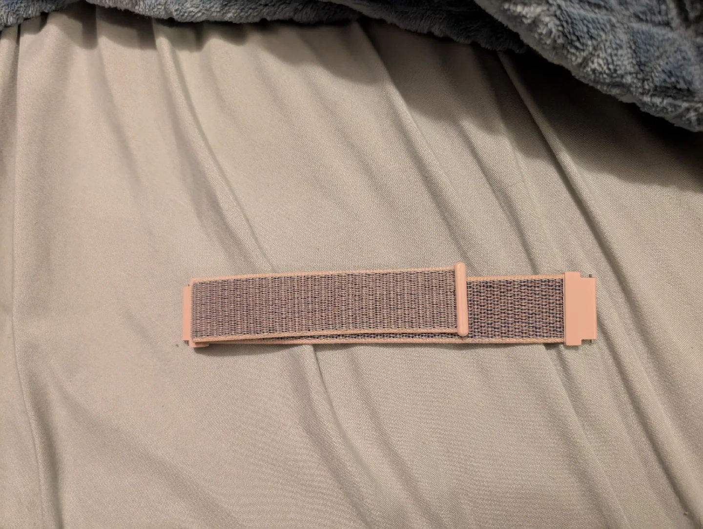 Samsung Galaxy Watch 4 - Rose Gold with bands image indicator(7)