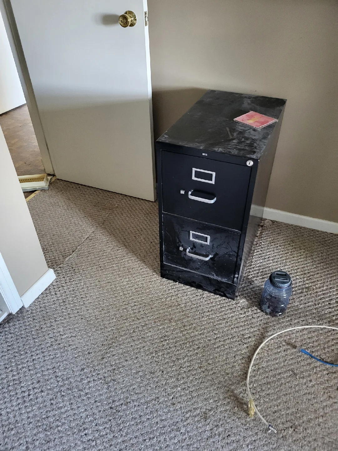 White 2-Drawer Filing Cabinet image indicator(2)