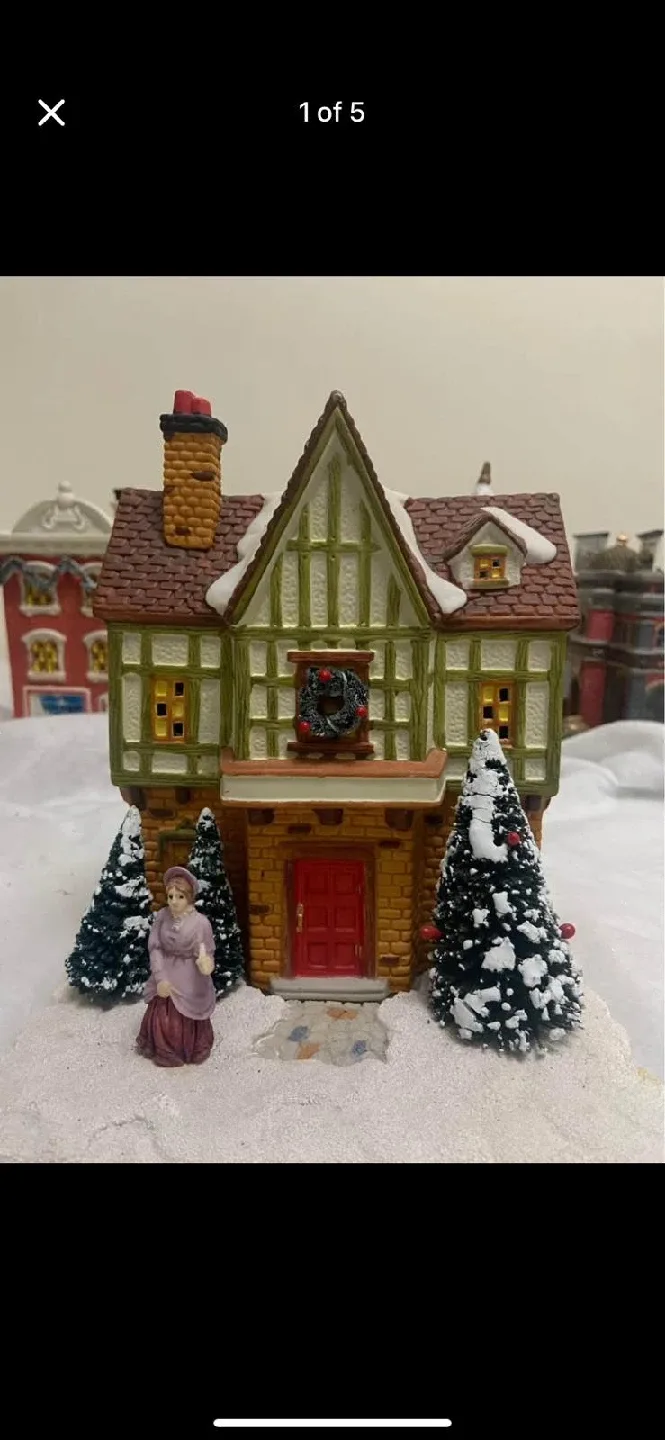 Christmas Village Miniature Buildings image indicator(8)