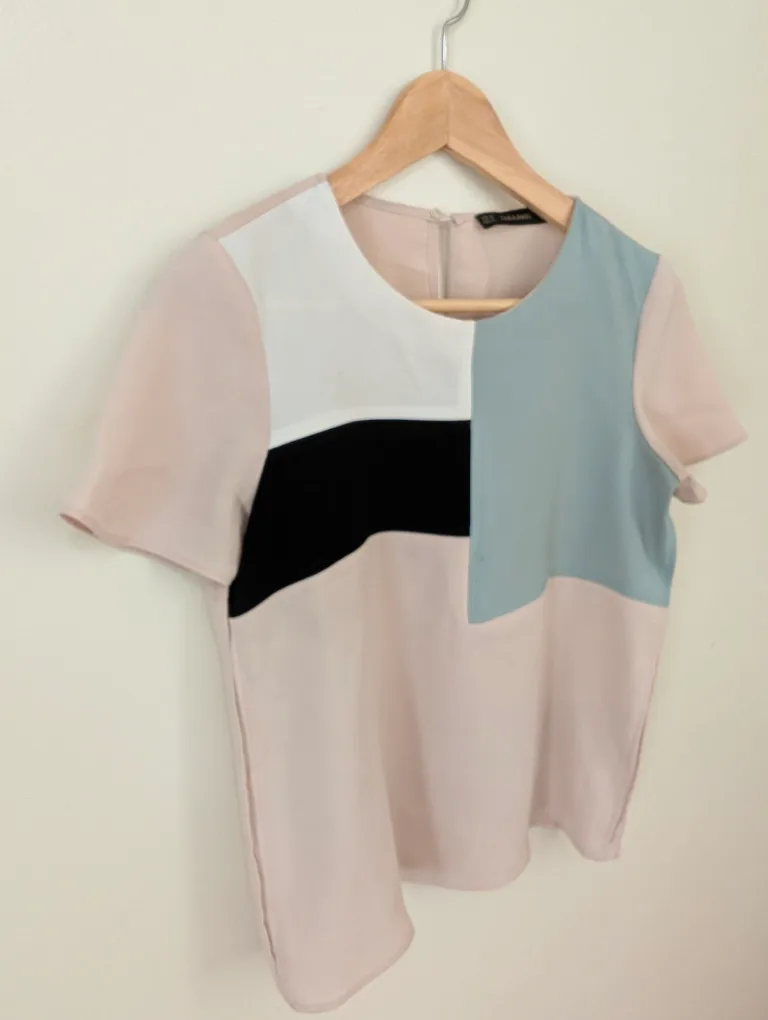 Zara Basic Colour Block Top - Size XS image indicator(2)
