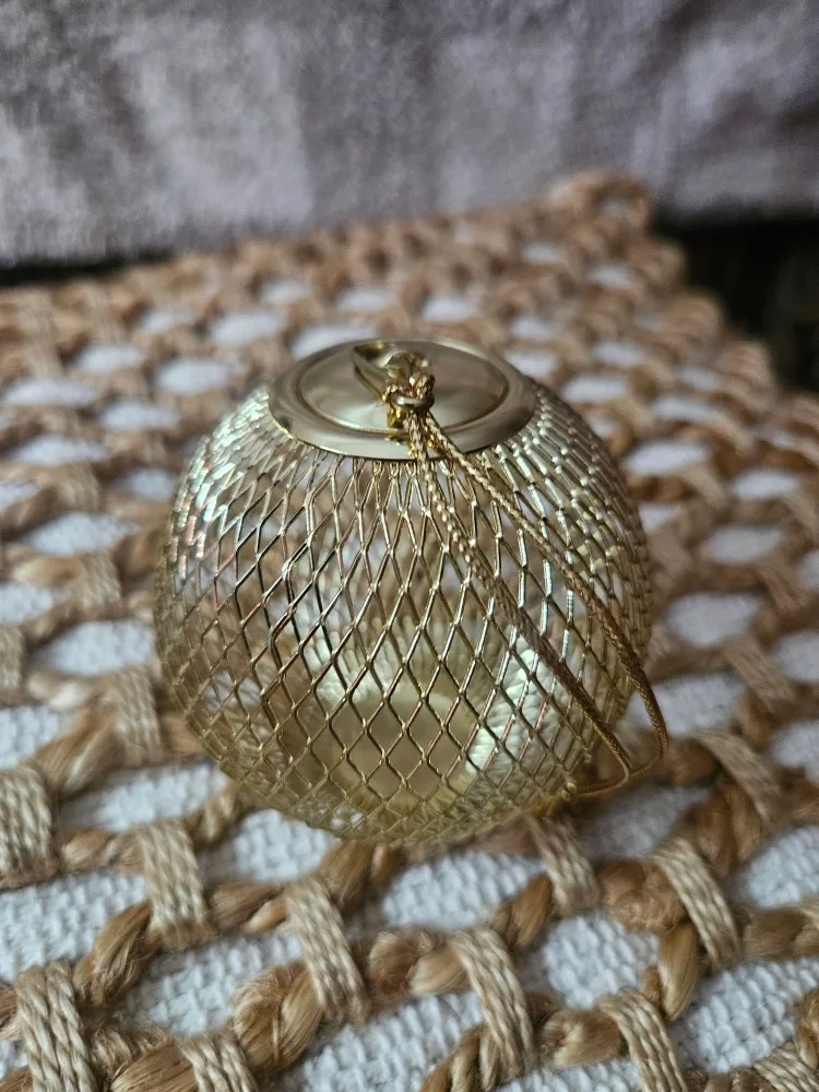 New Gold Tone  6- pcs.Ball Christmas  TreeMesh  Ornament. image indicator(3)