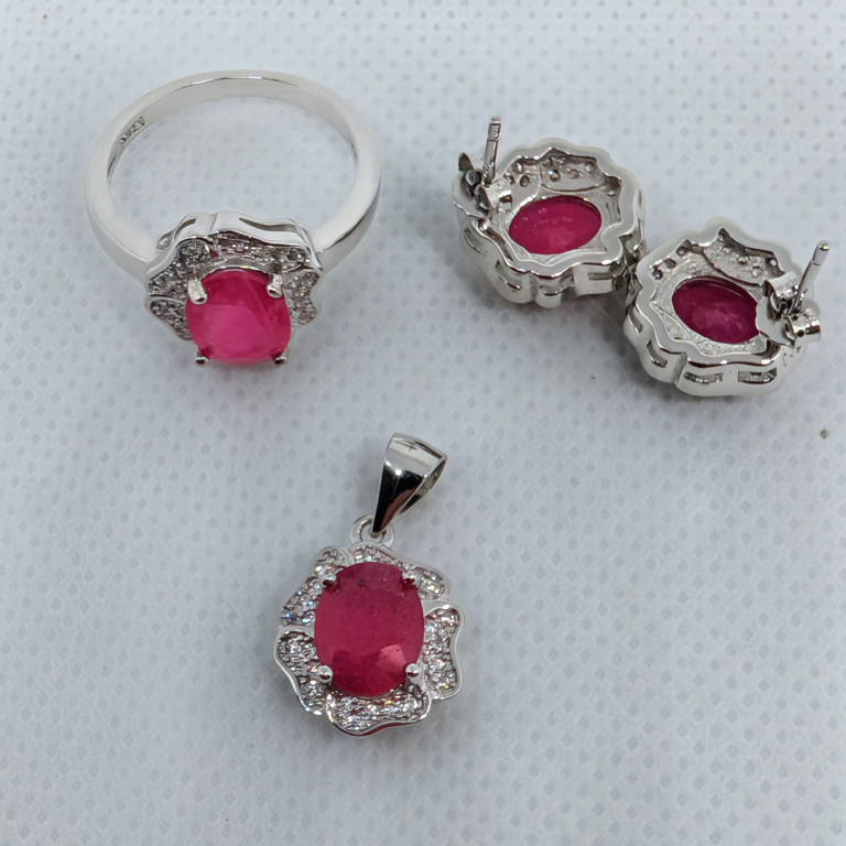 Sterling 6 Carats Ruby Ring, Earrings & Pendant