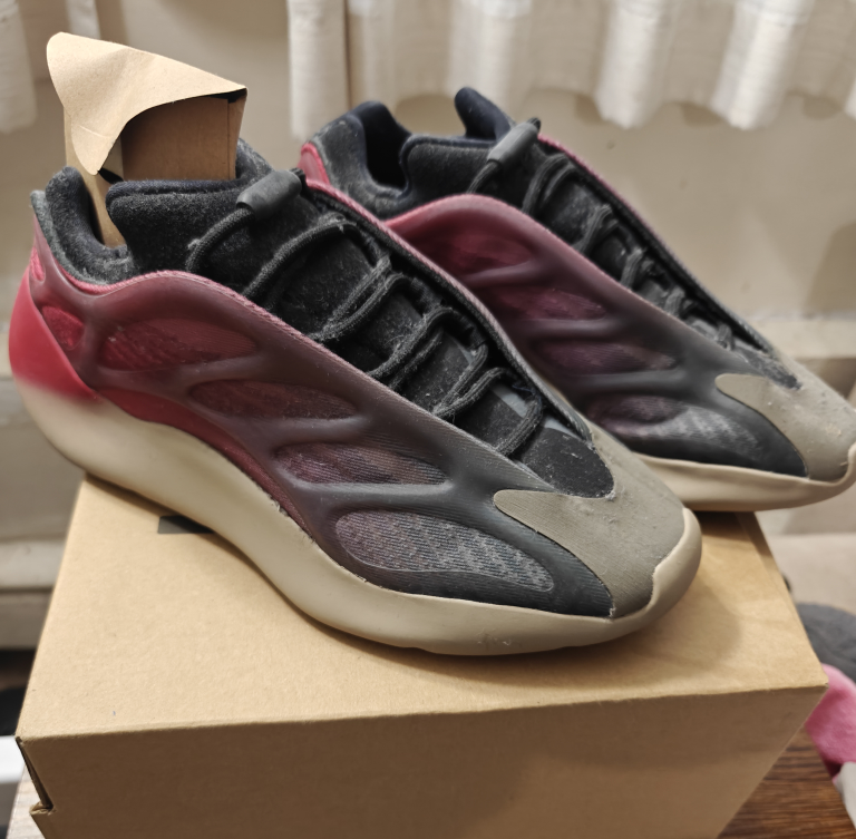 Adidas Yeezy Boost 700 V3 Mono Safflower