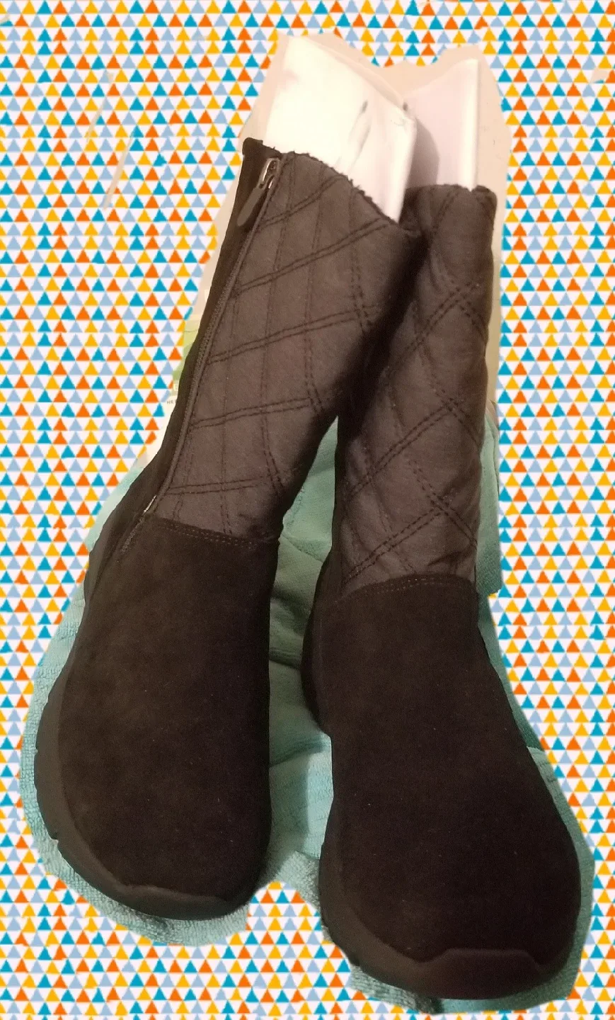 NWT Lands' End Women's Black Winter Boots image indicator(4)