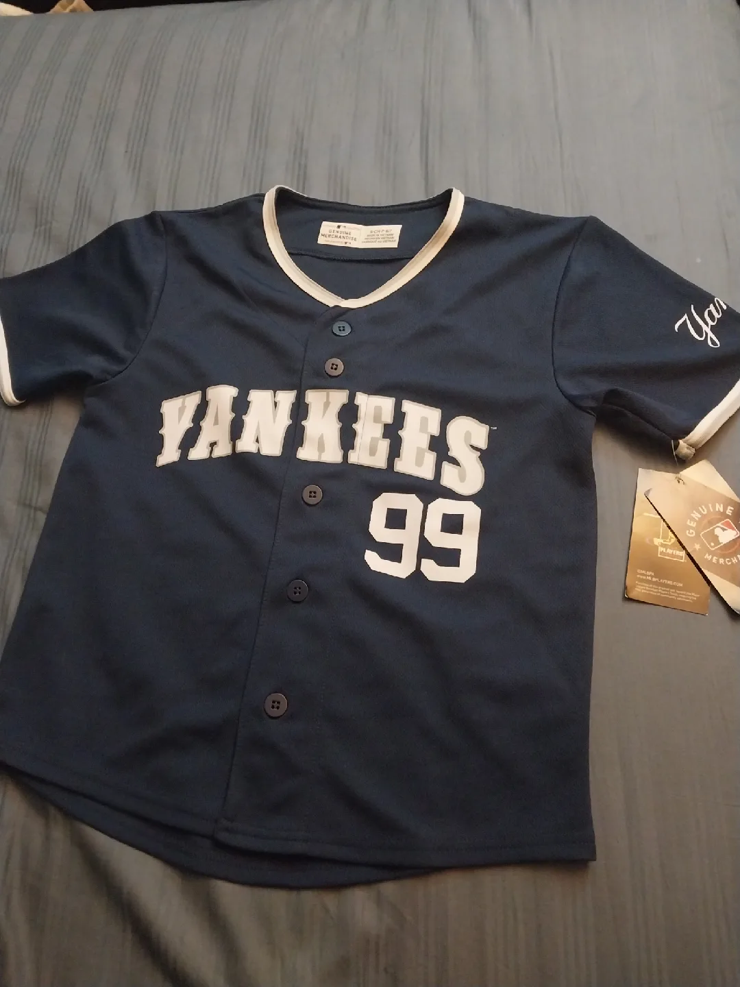 New York Yankees Judge #99 Jersey - Boys Size S image indicator(8)
