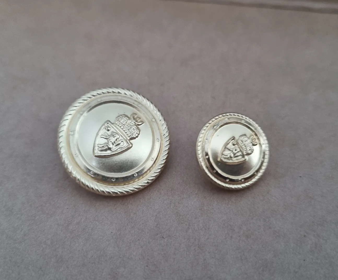 Vintage Assorted Buttons including Dior, Salzburg.. image indicator(5)