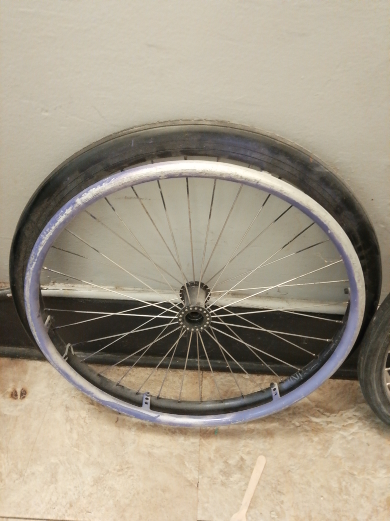 Used wheelchair tires - photo 2