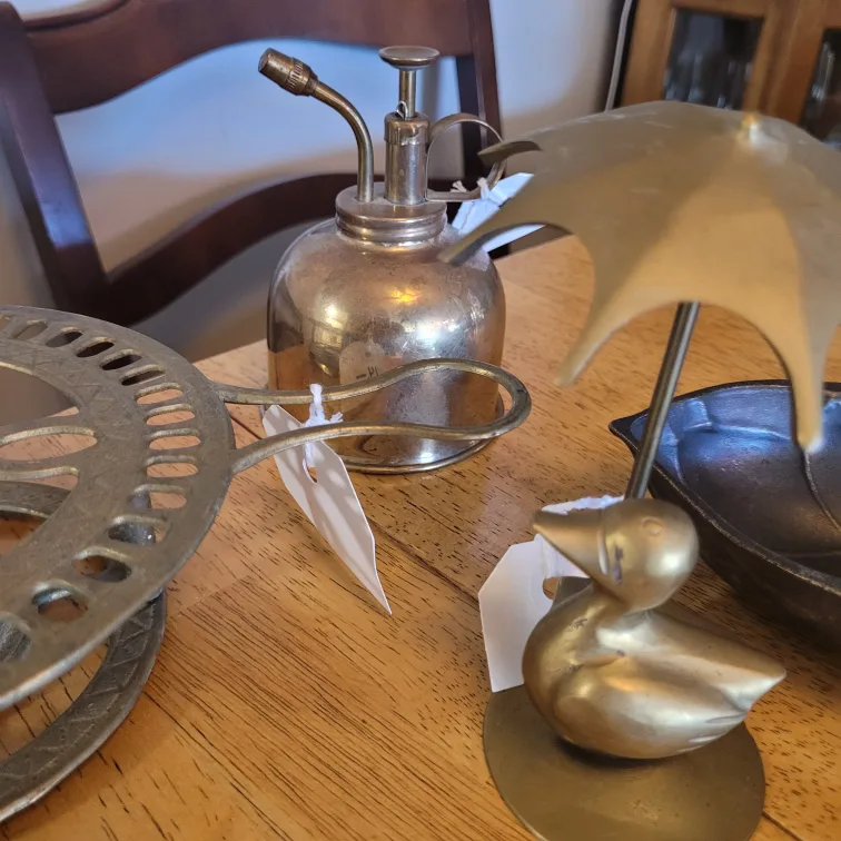 Lot of 10 Vintage Brass Items 15.00 each item/all 10 for 95.00 image indicator(9)