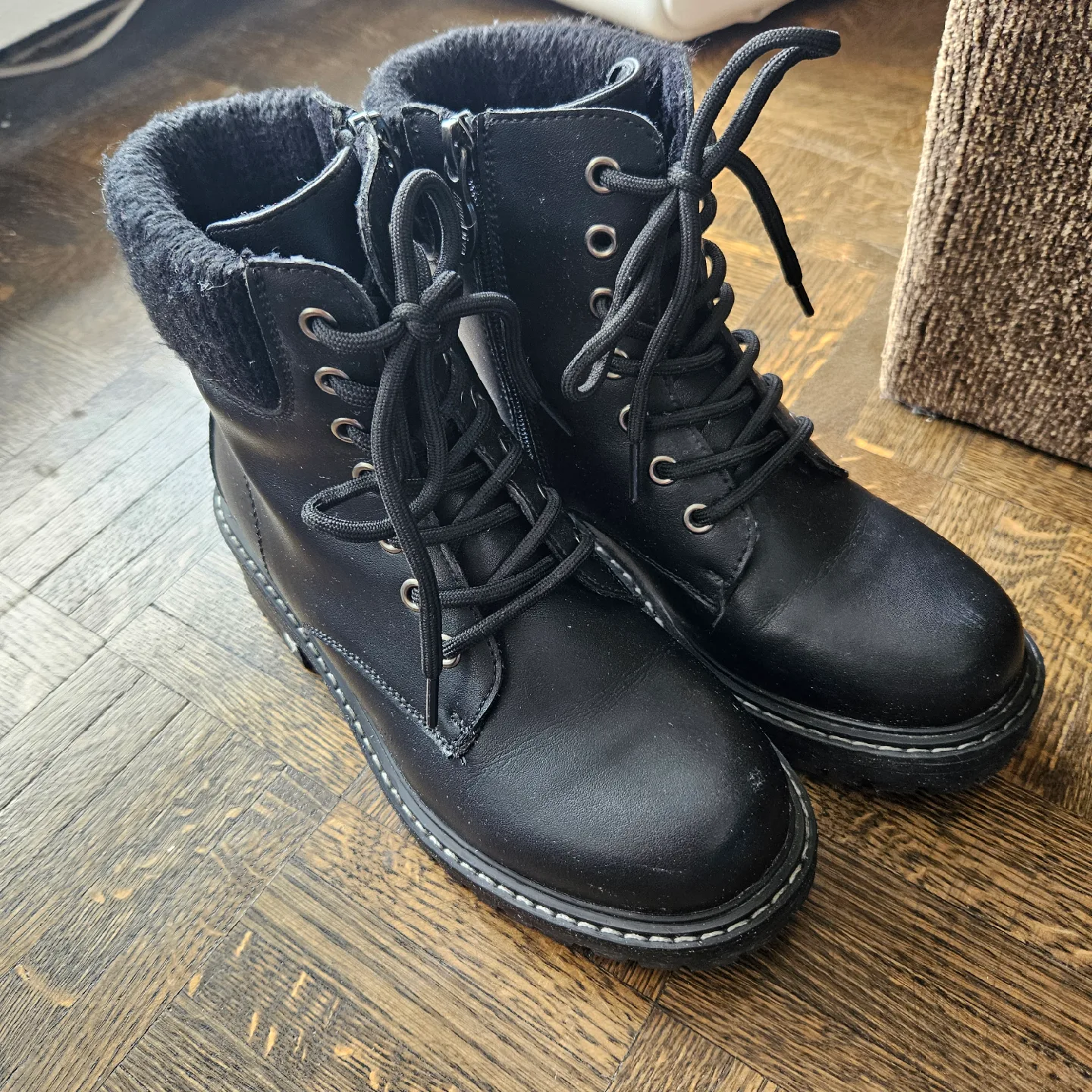 AquaDiva Women's Ankle Boots size 37 / 6.5 image indicator(3)