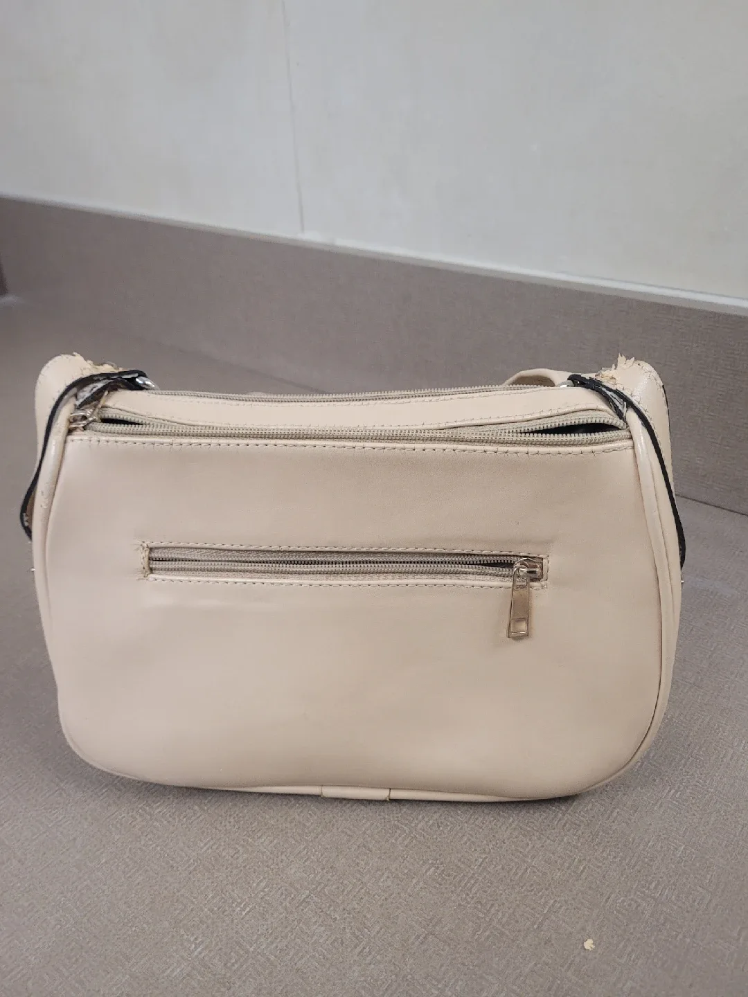 Michael Kors Cream Shoulder Bag🥕 image indicator(2)
