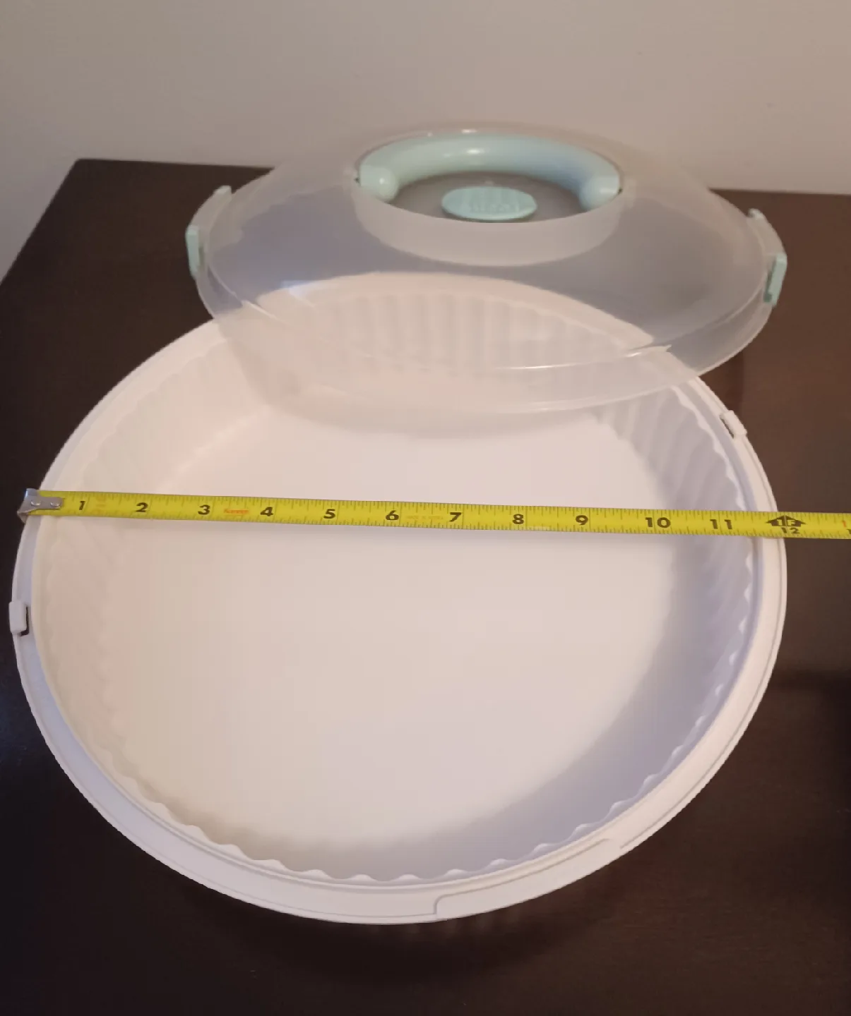 Cake Carrier with Lid image indicator(4)