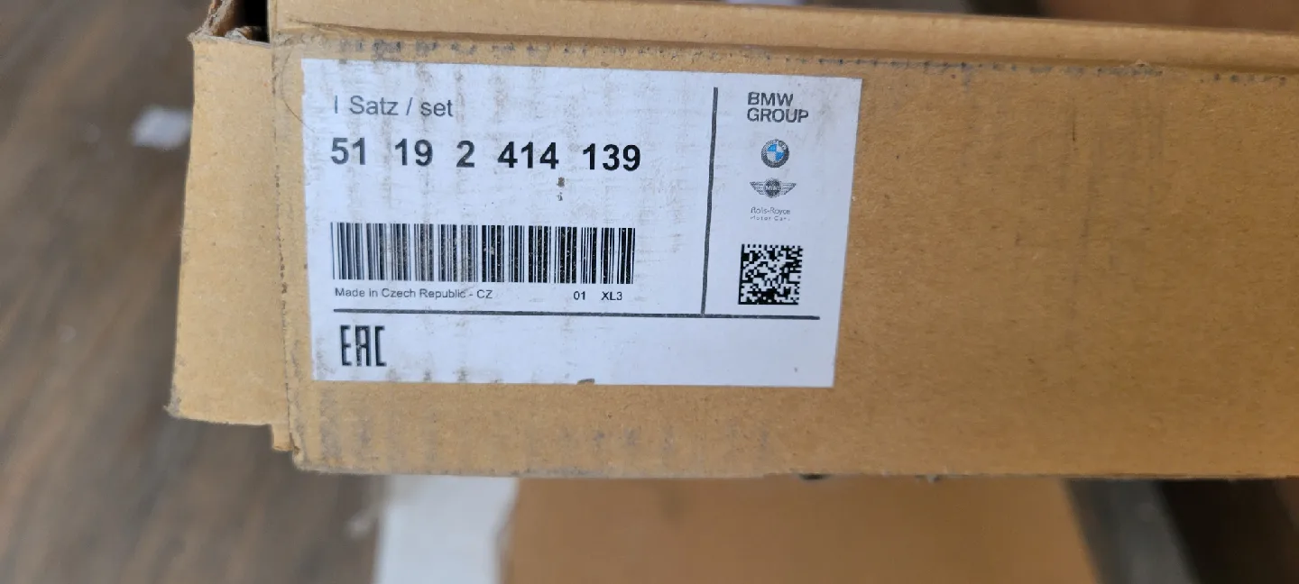 BMW 2010 m3 Front Cover in Carbon, Left - New in Box! image indicator(4)