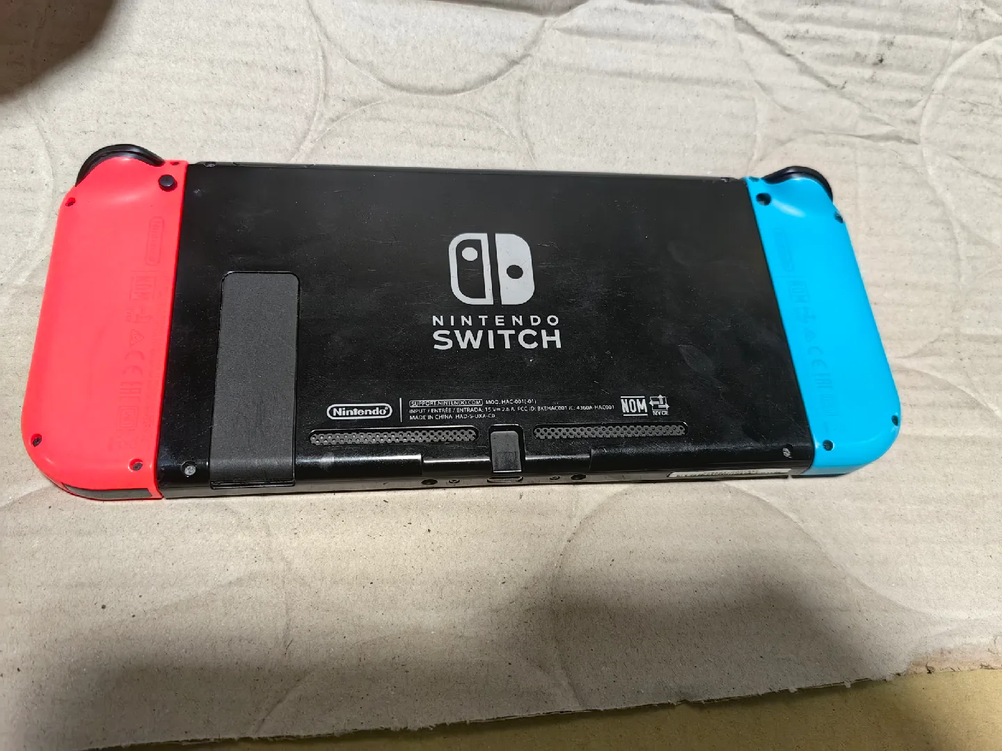 Nintendo Switch Console - Red & Blue Joy-Cons image indicator(2)