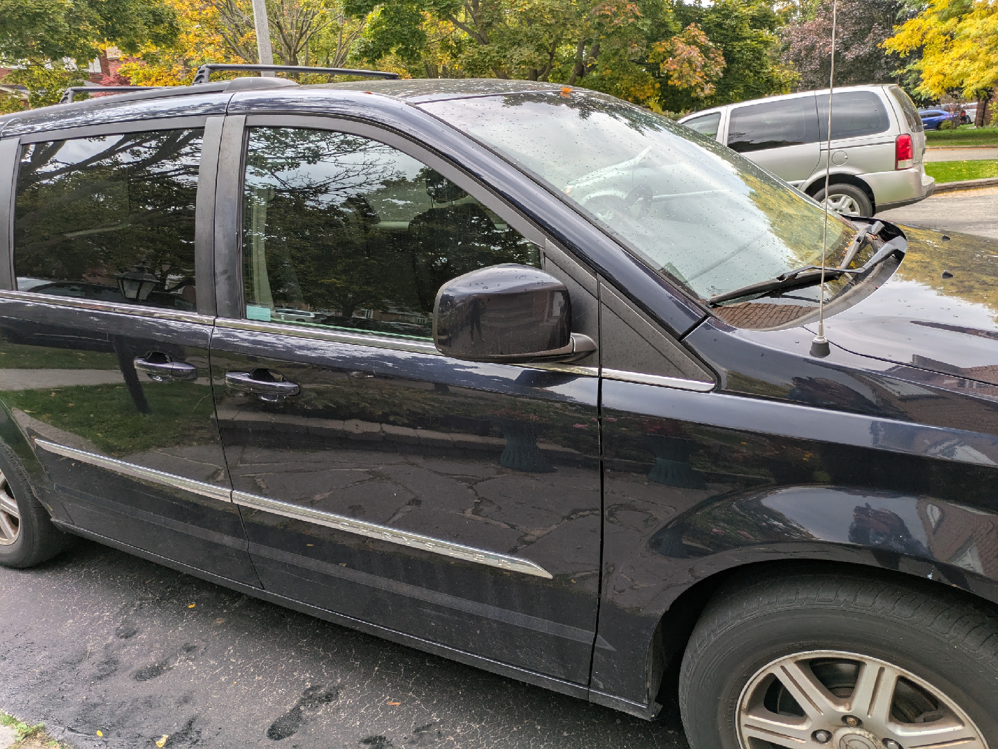 Chrysler Town & Country Minivan