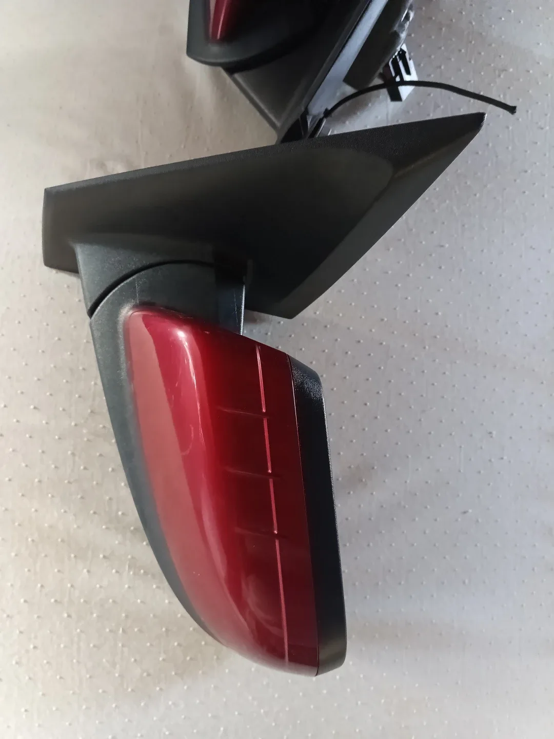 Automotive Tail Light and Side Mirror Ford Edge image indicator(4)