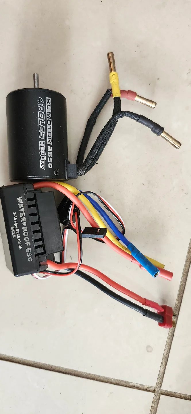 4 Roles BL Motor 3650 4300KV & Waterproof ESC thumbnail