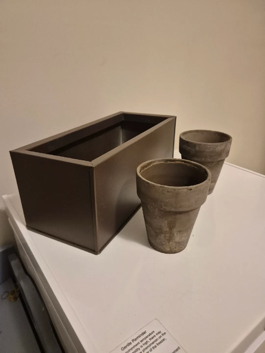Brown Metal Planter Box with Three Pots image indicator(3)