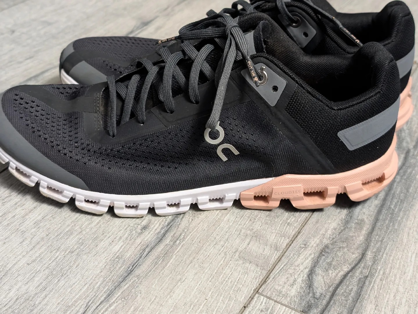 ON Cloud shoes - Cloudflow for women image indicator(8)