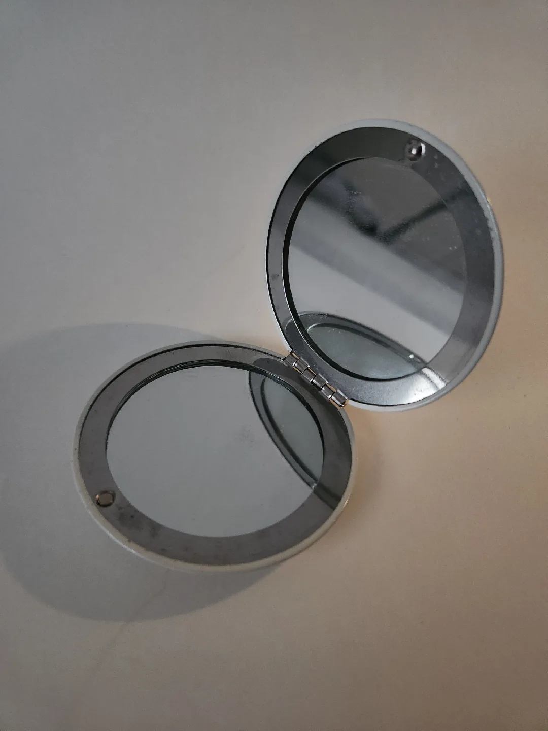 Paris Themed Compact Mirror image indicator(2)