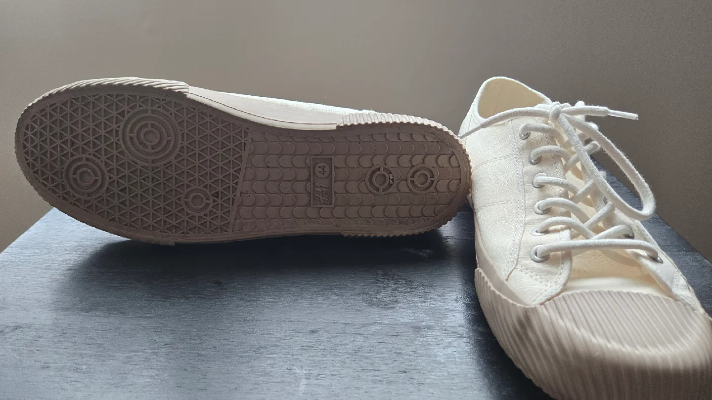 H&M Cream Canvas Sneakers - Size 44 image indicator(3)