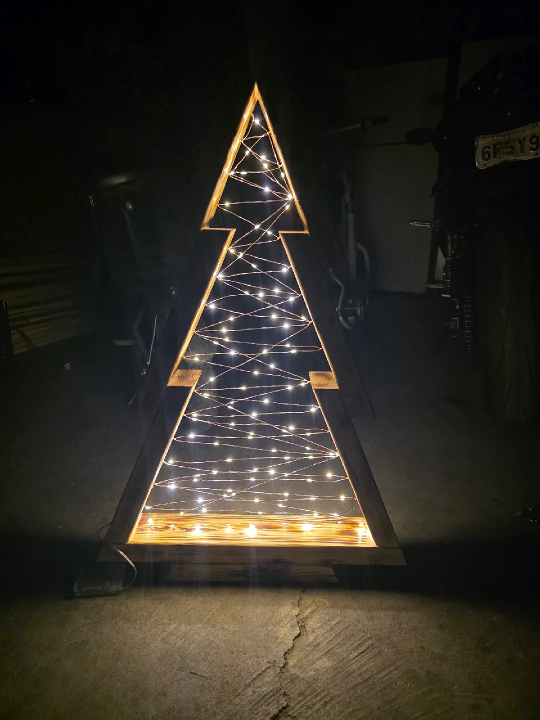 Rustic Wood Christmas Tree with Lights or without lights image indicator(2)