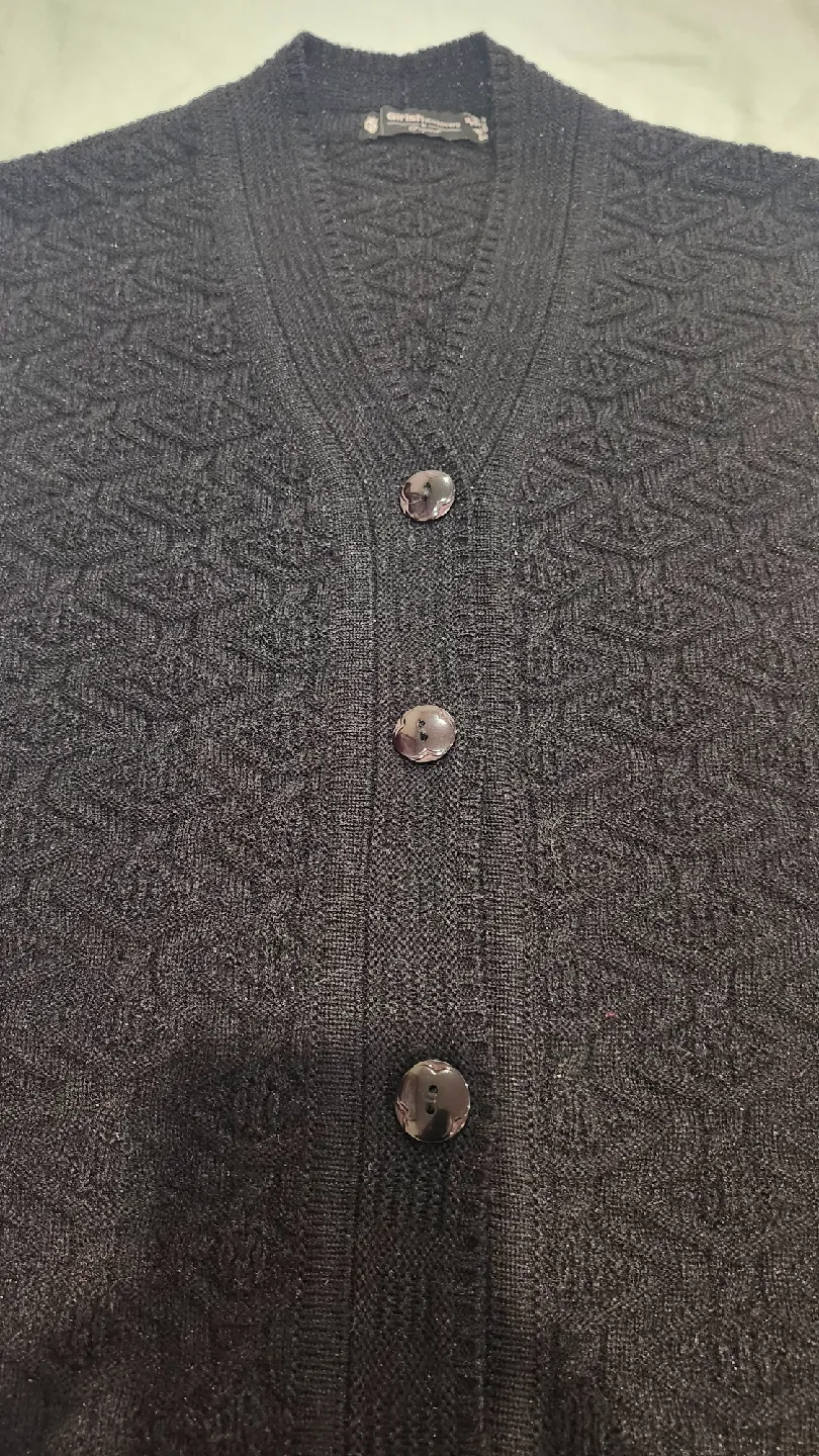 Female Black Knit sweater sleeveless image indicator(3)