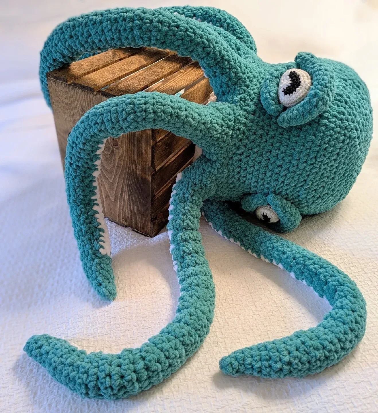 New Giant Crocheted Octopus Pillow image indicator(3)
