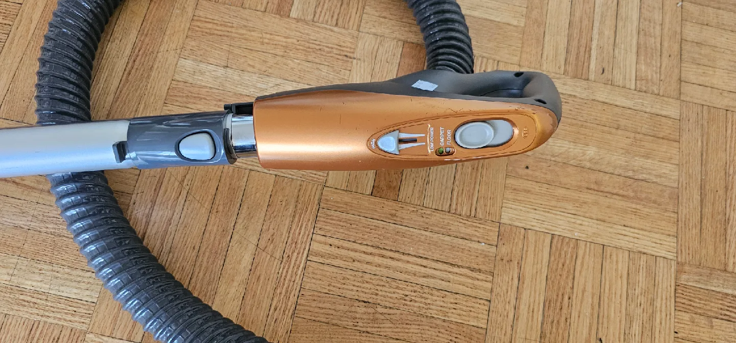 Kenmore AllergenSeal 400 Series Vacuum image indicator(3)