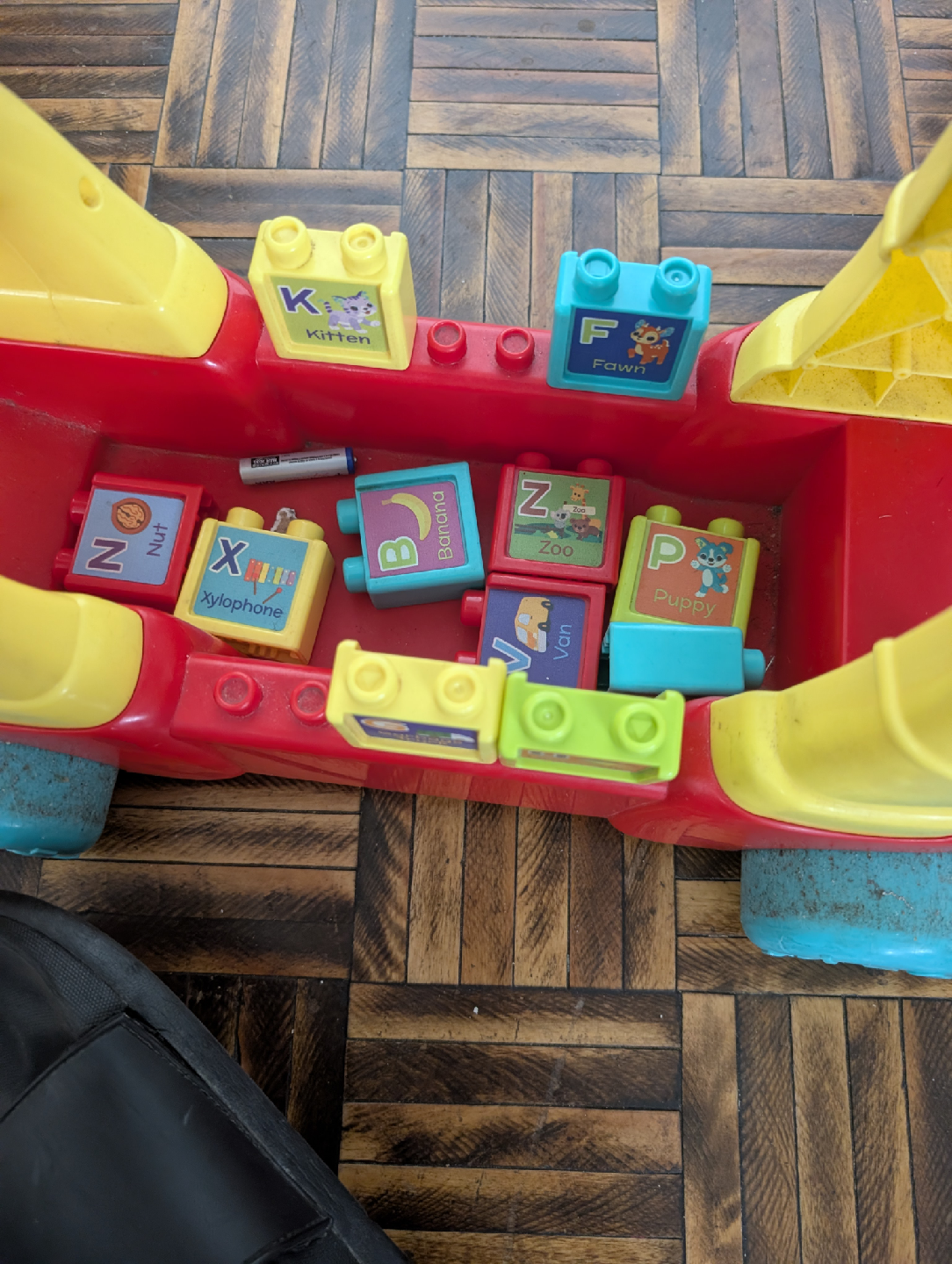 VTech Ride-On Alphabet Train - photo 4
