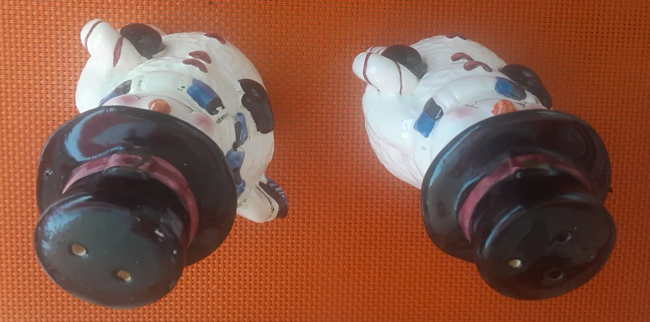 Vintage Snowman Salt and Pepper Shakers image indicator(2)