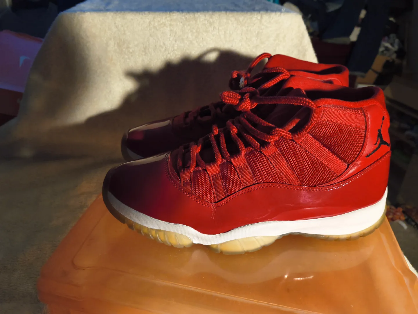 Air Jordan 11 Retro Win Like '96 Red image indicator(3)