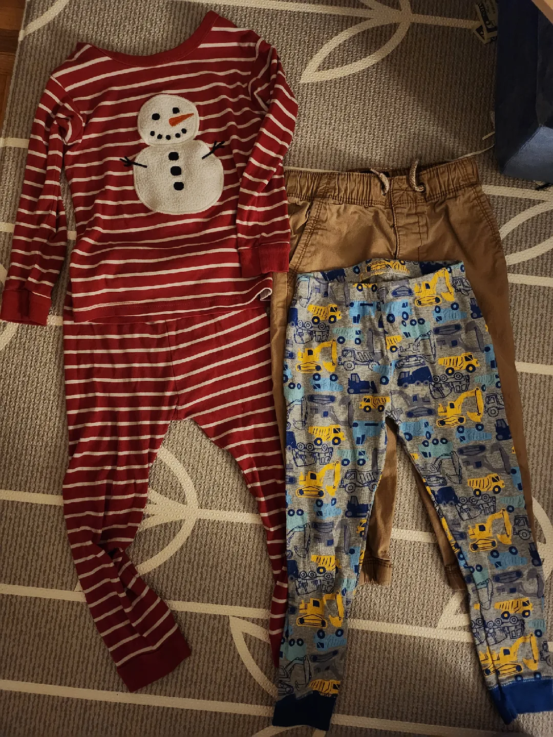 3T bundle of pjs and pants thumbnail