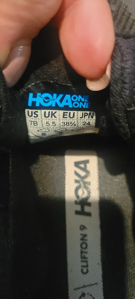 Hoka Clifton 9 Running Shoes - US 7 image indicator(4)